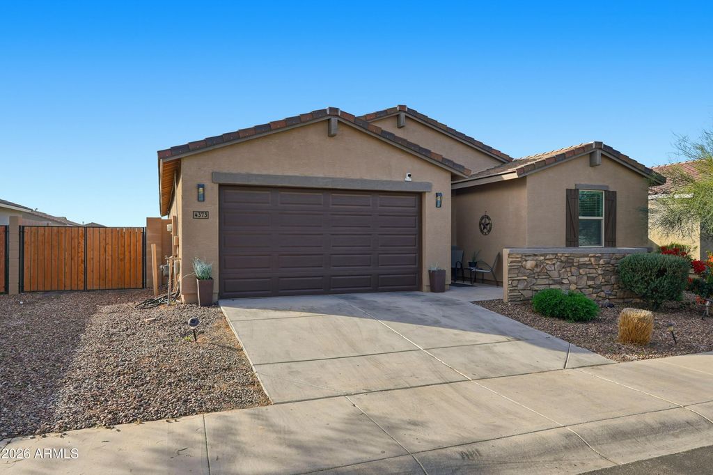 Image 2 of property listing at 4373 E Gallop Trail Trail, San Tan Valley, AZ 85140
