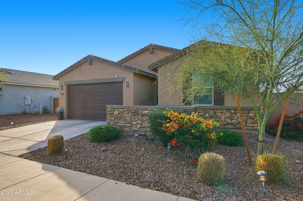 Image 3 of property listing at 4373 E Gallop Trail Trail, San Tan Valley, AZ 85140
