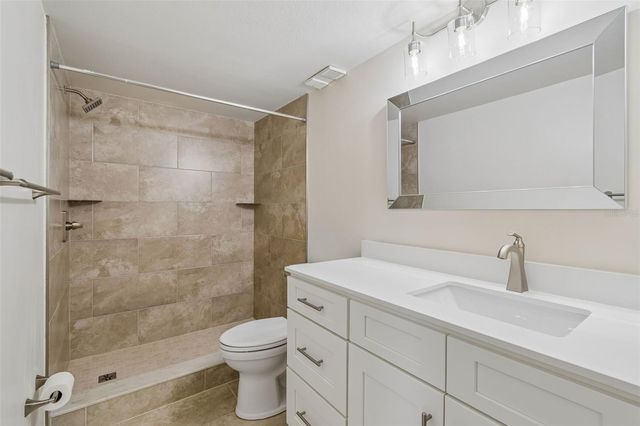 5756 CALAIS BOULEVARD N 8, St Petersburg, FL 33714