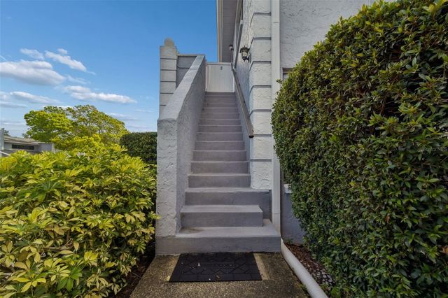 5756 CALAIS BOULEVARD N 8, St Petersburg, FL 33714