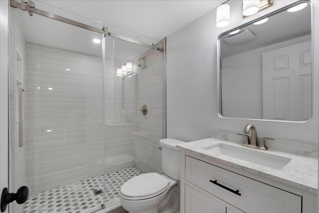 3 Bristol Avenue, Hyannis, MA 02601