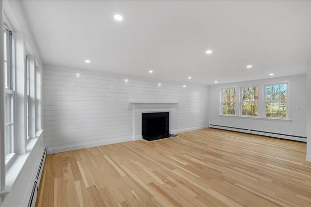 3 Bristol Avenue, Hyannis, MA 02601