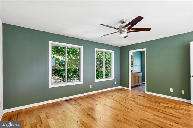 250 LAFAYETTE LN, Paris, VA 20130