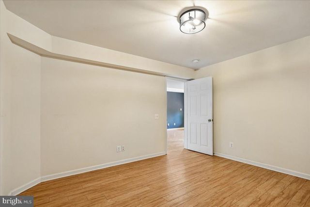 250 LAFAYETTE LN, Paris, VA 20130