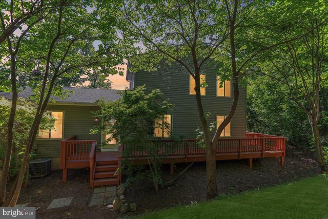 250 LAFAYETTE LN, Paris, VA 20130
