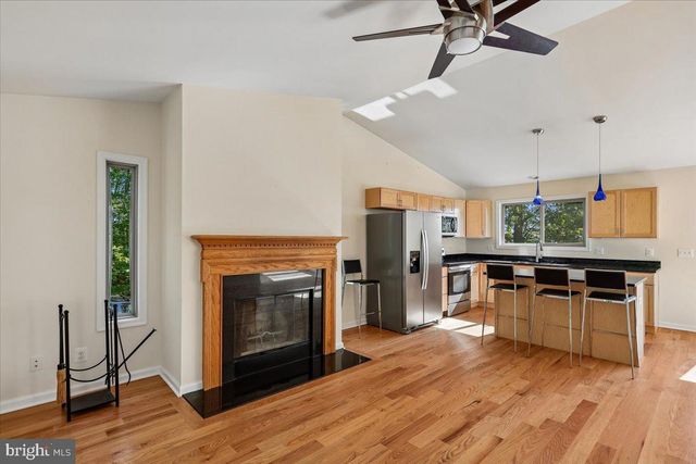 250 LAFAYETTE LN, Paris, VA 20130