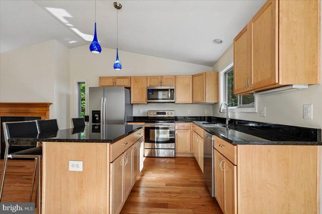 250 LAFAYETTE LN, Paris, VA 20130