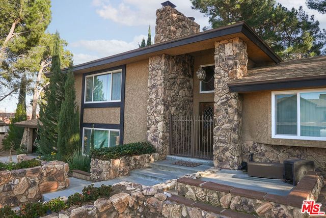 42060 Parkmont Drive, Quartz Hill, CA 93536