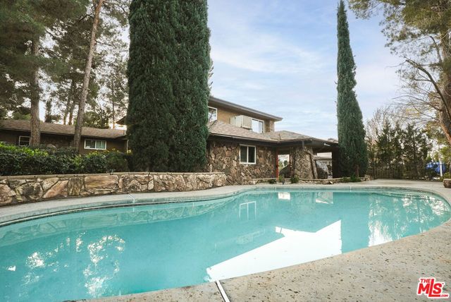 42060 Parkmont Drive, Quartz Hill, CA 93536