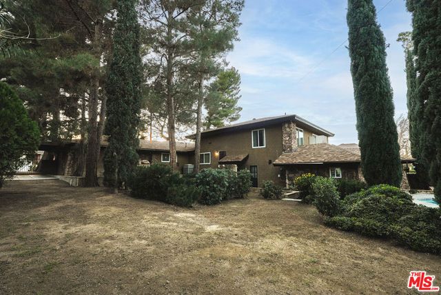 42060 Parkmont Drive, Quartz Hill, CA 93536