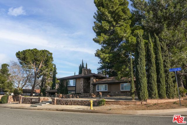 42060 Parkmont Drive, Quartz Hill, CA 93536