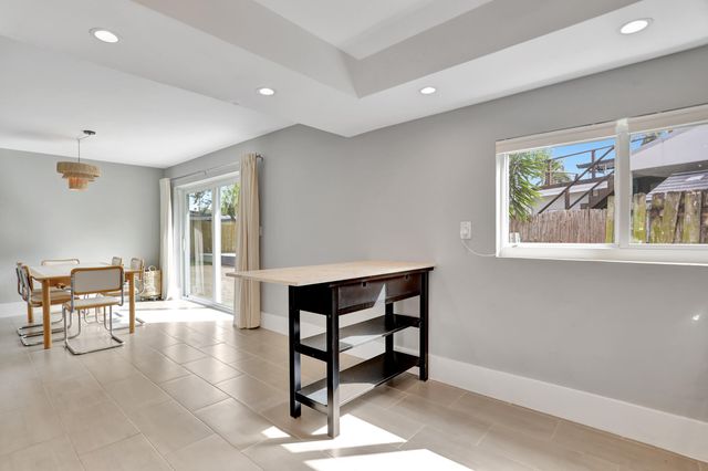 400 SE 5th Court, Pompano Beach, FL 33060