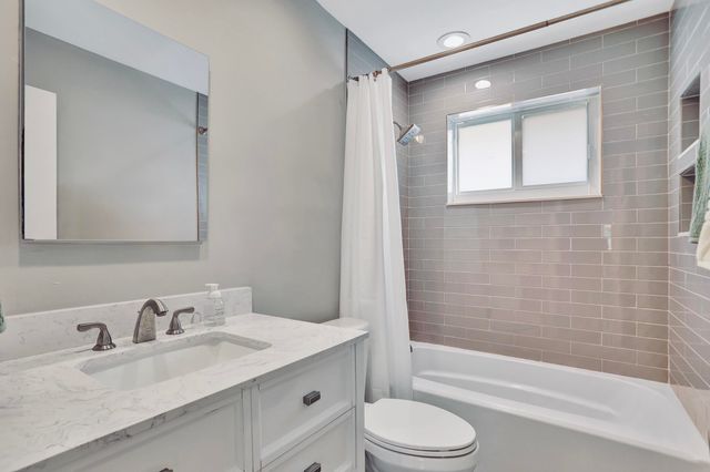 400 SE 5th Court, Pompano Beach, FL 33060