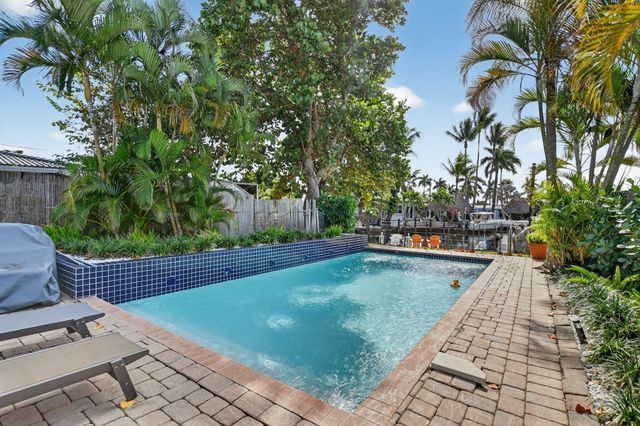 400 SE 5th Court, Pompano Beach, FL 33060