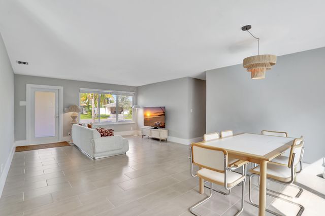 400 SE 5th Court, Pompano Beach, FL 33060