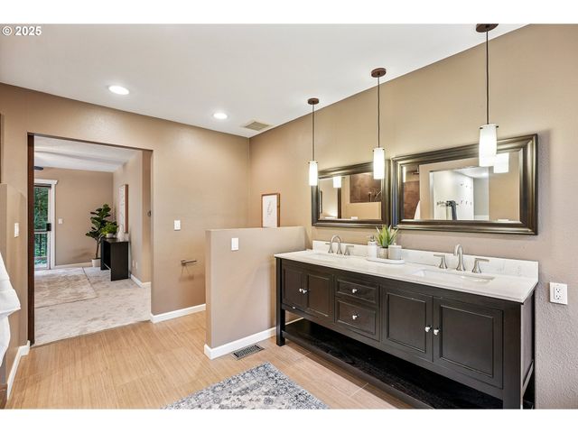 10114 Se CLATSOP St, Portland, OR 97266