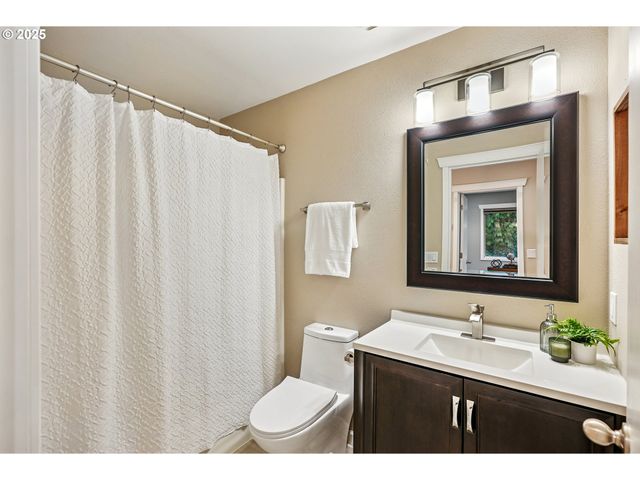 10114 Se CLATSOP St, Portland, OR 97266