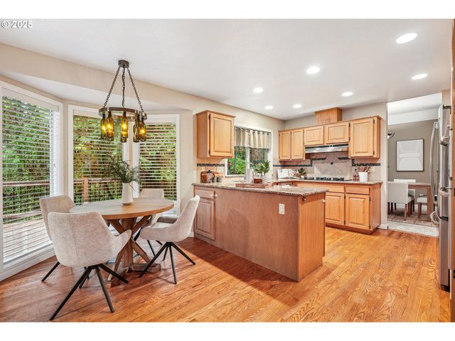 10114 Se CLATSOP St, Portland, OR 97266