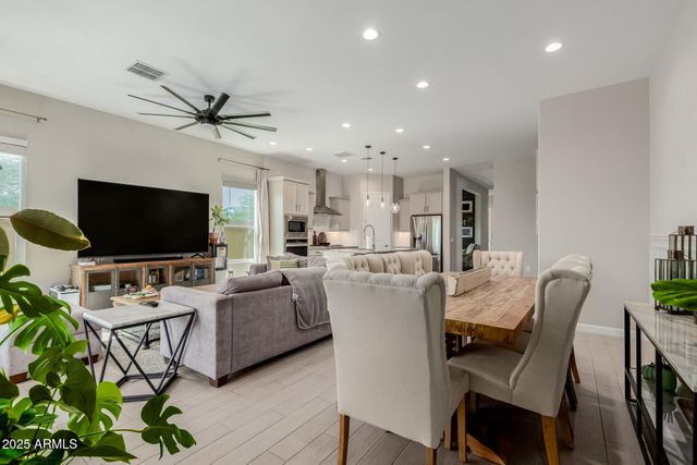 2235 E SAGUARO PARK Lane, Phoenix, AZ 85024