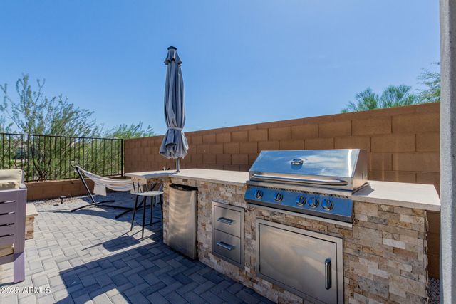 2235 E SAGUARO PARK Lane, Phoenix, AZ 85024