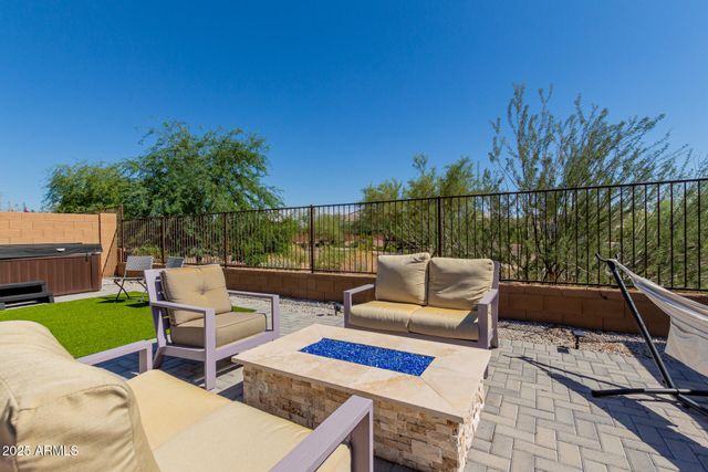 2235 E SAGUARO PARK Lane, Phoenix, AZ 85024