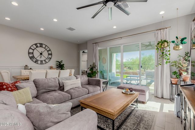 2235 E SAGUARO PARK Lane, Phoenix, AZ 85024