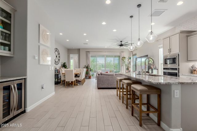 2235 E SAGUARO PARK Lane, Phoenix, AZ 85024