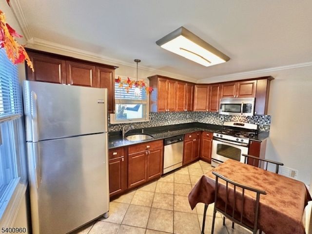 31 W Joffre Ave, Milltown Boro, NJ 08850