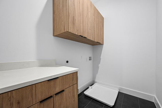 814 W 10th Street, Dallas, TX 75208