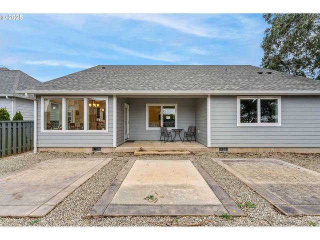 822 SPYGLASS Dr, Bandon, OR 97411