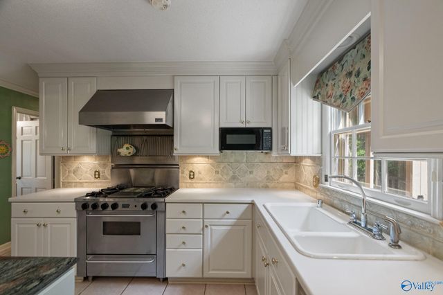 4003 SE Toney Court SE, Huntsville, AL 35802