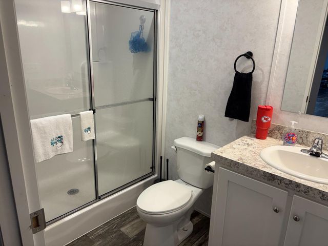 9917 LINDLEY DR, Morrisville, PA 19067