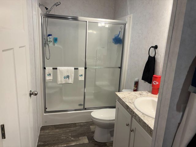 9917 LINDLEY DR, Morrisville, PA 19067