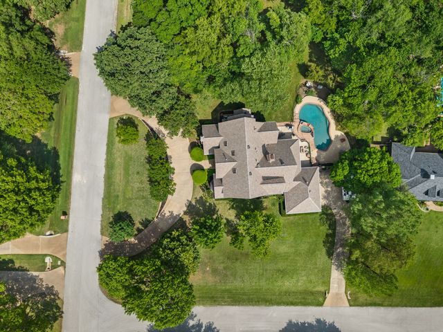 1349 Lakeview Drive, Southlake, TX 76092