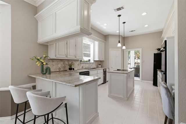 1349 Lakeview Drive, Southlake, TX 76092