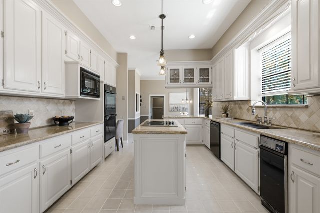 1349 Lakeview Drive, Southlake, TX 76092