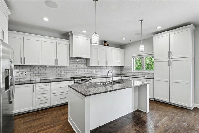 12204 Pebble Beach Drive, Kansas City, KS 66109