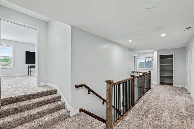 12204 Pebble Beach Drive, Kansas City, KS 66109