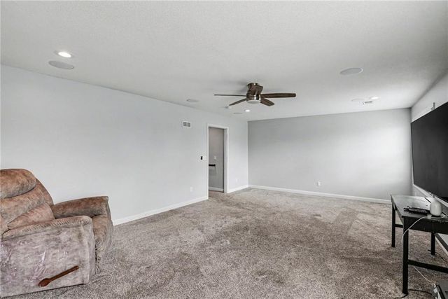 12204 Pebble Beach Drive, Kansas City, KS 66109