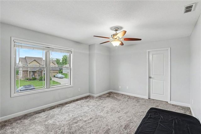 12204 Pebble Beach Drive, Kansas City, KS 66109