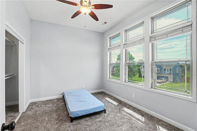 12204 Pebble Beach Drive, Kansas City, KS 66109