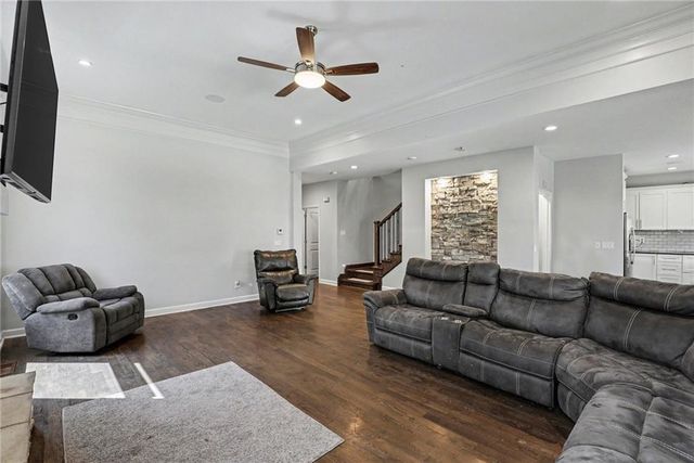 12204 Pebble Beach Drive, Kansas City, KS 66109