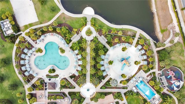 8953 COCONUT BREEZE DRIVE, Kissimmee, FL 34747