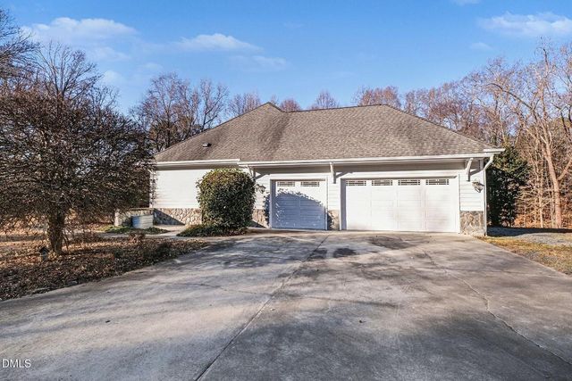 208 Meadow Run Drive, Chapel Hill, NC 27517