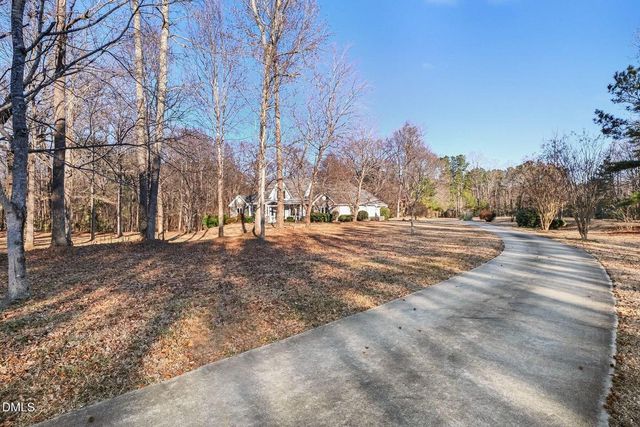 208 Meadow Run Drive, Chapel Hill, NC 27517