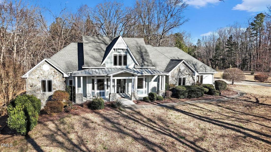 208 Meadow Run Drive, Chapel Hill, NC 27517