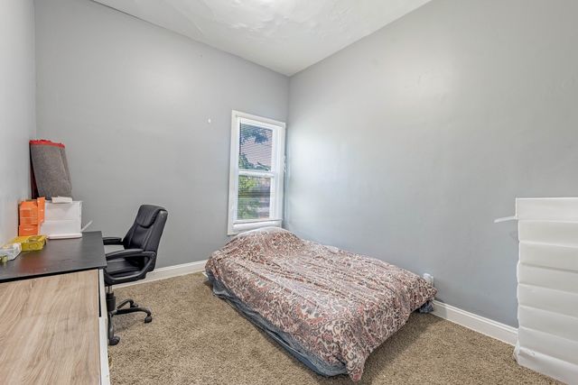 1908 S Sawyer Avenue, Chicago, IL 60623