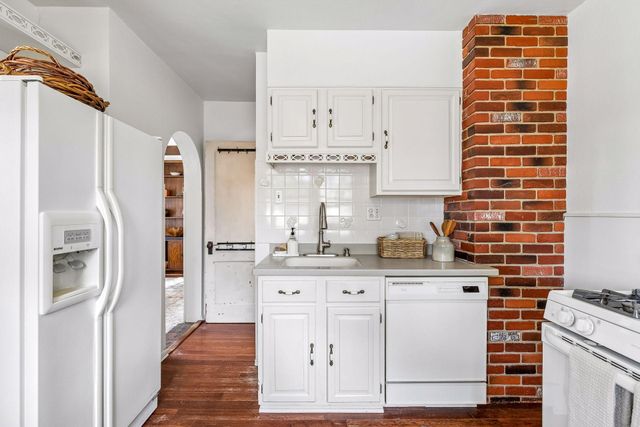 422 Brimhall Street, Saint Paul, MN 55105
