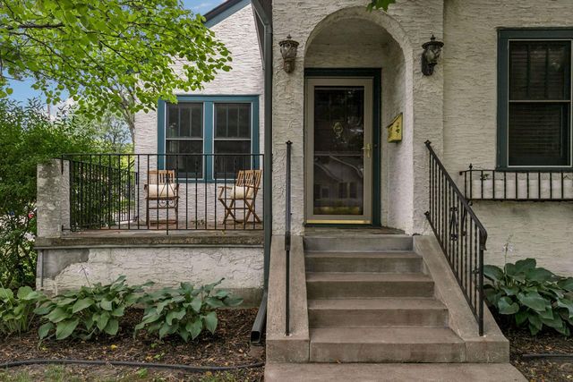 422 Brimhall Street, Saint Paul, MN 55105