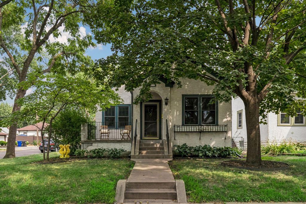 422 Brimhall Street, Saint Paul, MN 55105